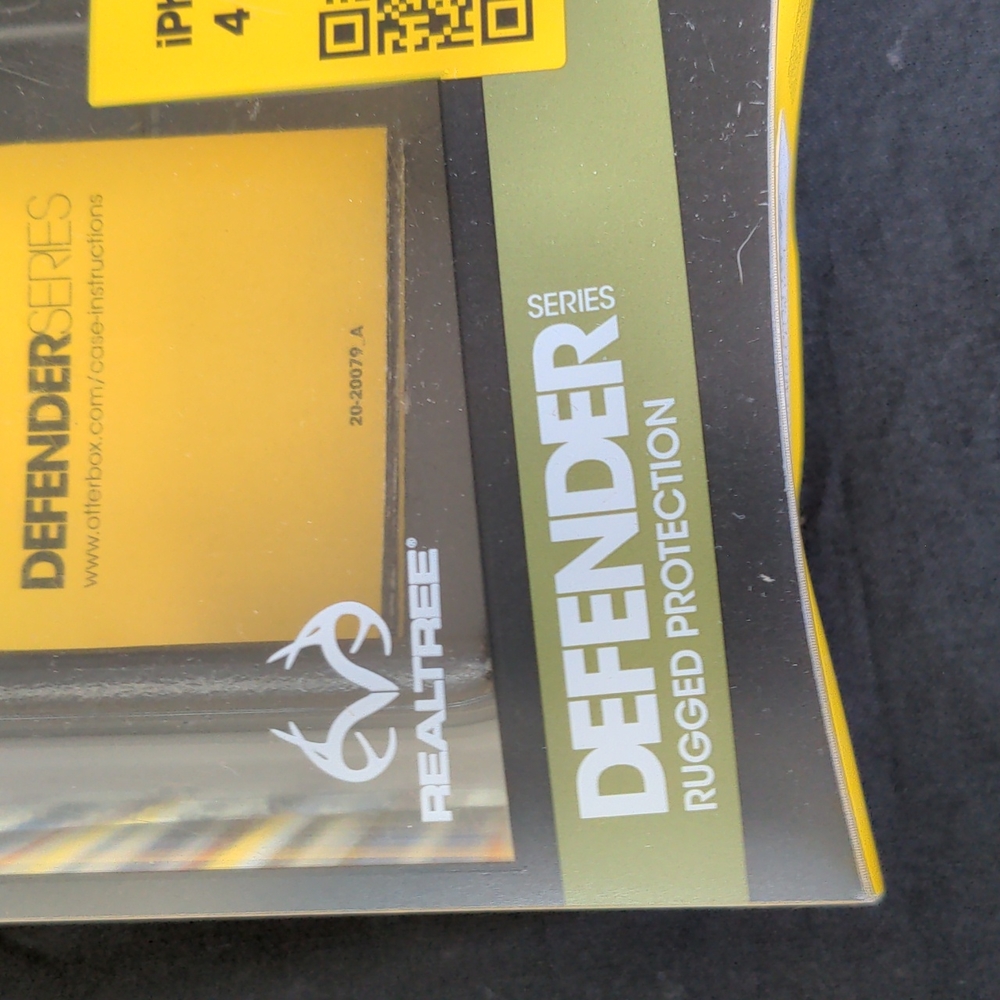 Otterbox Defender Series Realtree Rugged Protection Case iPhone 4 & 4s - Picture 3 of 6